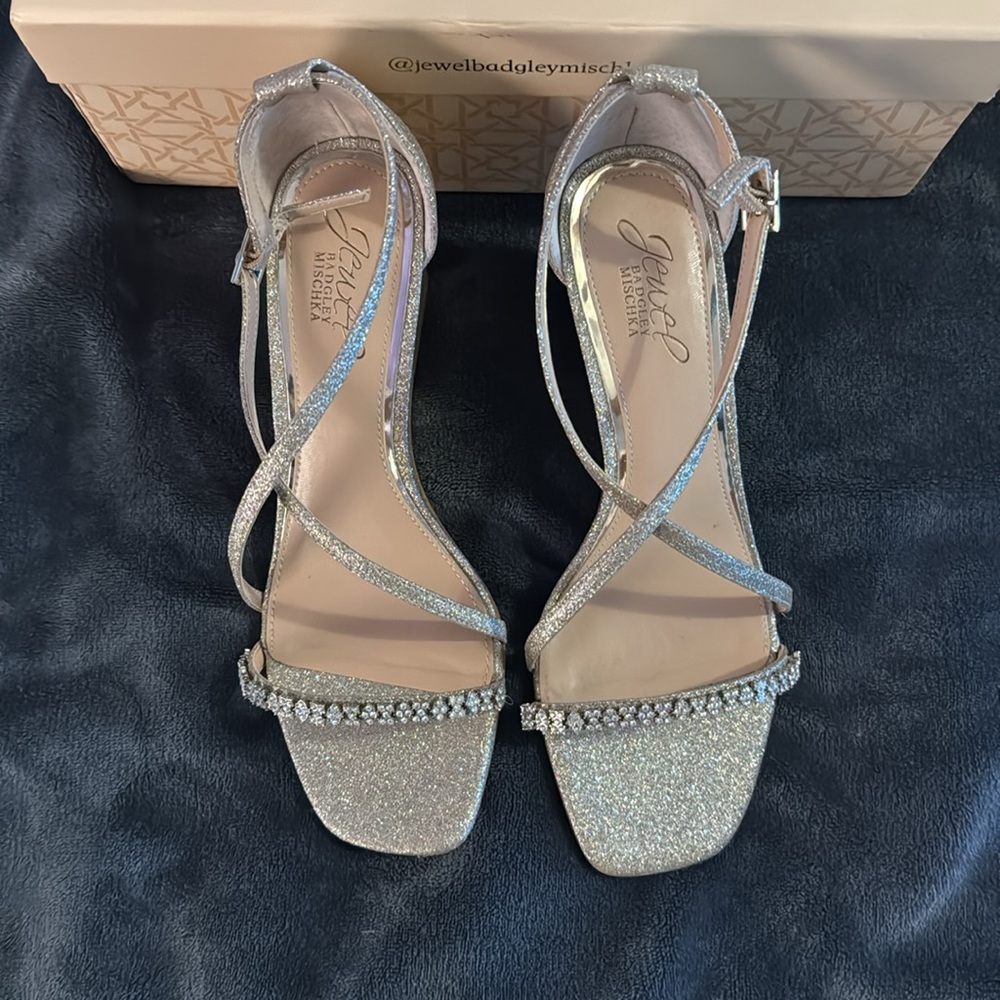 Badger Mischka Adelynn Wedge Heel Size 7